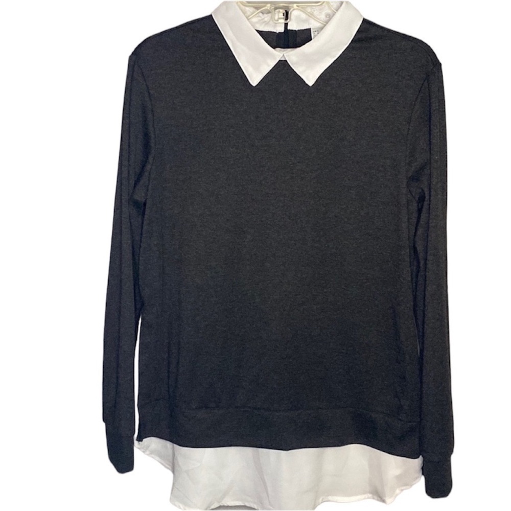 Unbranded Size M Layered Gray and White Collared Dark Academia Top